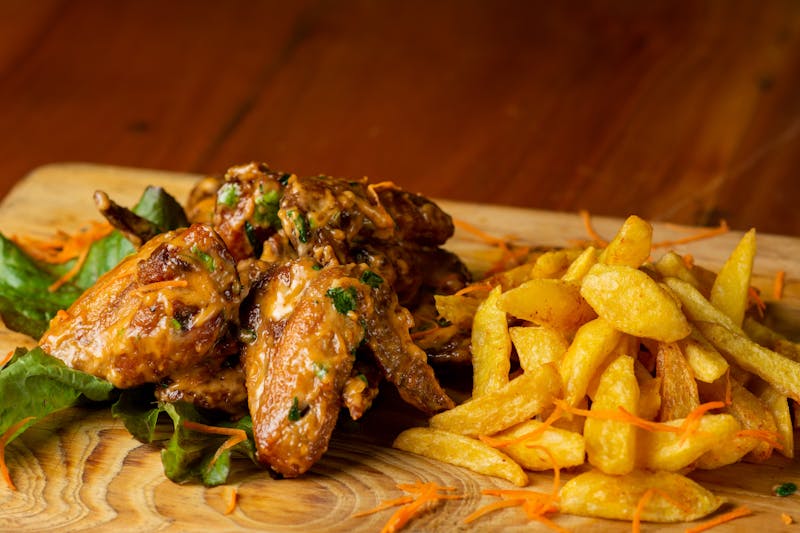 Wing Snob Happy Hour special wings and drinks
